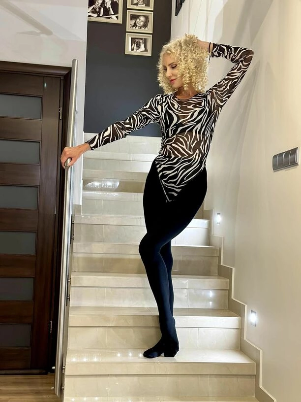 Elwira Mejk zachwyca w panterkowym body! Fani podziwiają odważny styl gwiazdy disco polo