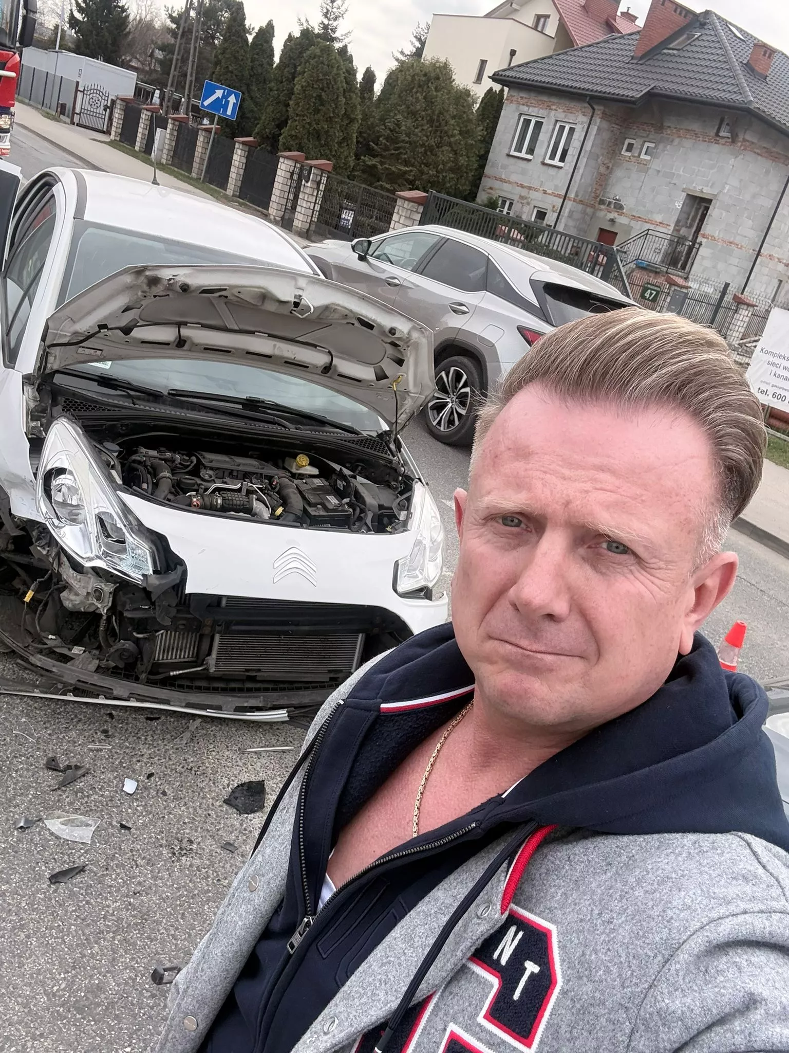 Pilne! Bartek Padyasek D-Bomb miał wypadek! Samochód gwiazdora disco kompletnie rozbity, interweniowały służby! 