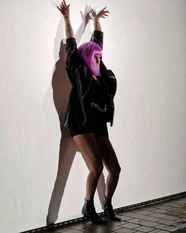 Co za odwaga! Magda Narożna nie boi się eksperymentować! Gwiazda disco polo zaskoczyła nowym wizerunkiem! Fani w szoku