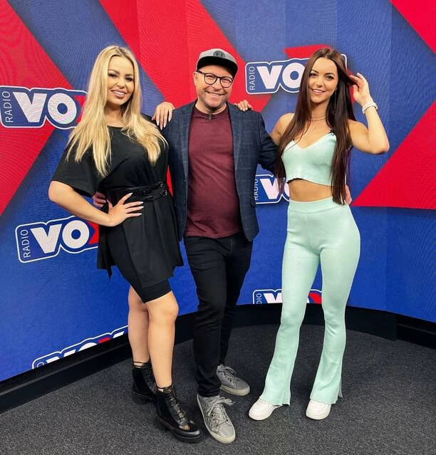 Stylizacje gwiazd robią wrażenie! Uwielbiana Angelika Żmijewska i Paula Karpowicz nagrywały nowy program w VOX Music TV!