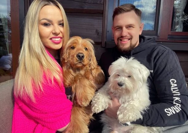 Romantyczne chwile uwielbianej Pauli Karpowicz w Paryżu! Gwiazda spędza cudowny czas z narzeczonym!