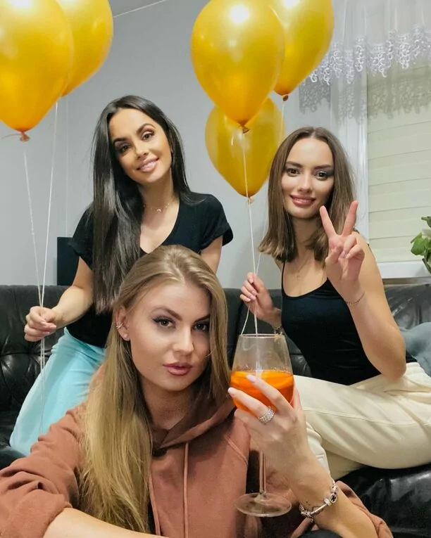 Popularne wokalistki disco polo zdradziły wesołą nowinę! Fani niedowierzają! 