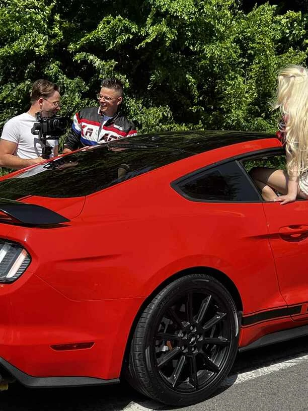 Niespodzianka! Gwiazdy disco polo Massive przygotowali NOWOŚĆ „Szkolna LOVE„! TYLKO U NAS!
