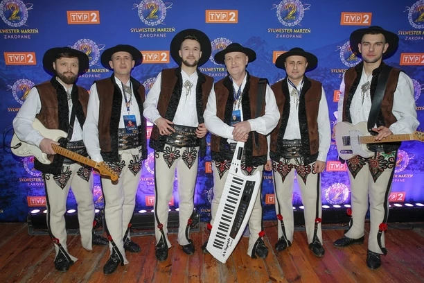 Grupa Defis dała czadu! Ich występ zapamiętamy na długo! Cała Polska zachwycona Karolem Zawrotniakiem