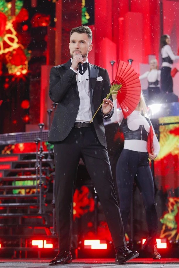 Grupa Defis dała czadu! Ich występ zapamiętamy na długo! Cała Polska zachwycona Karolem Zawrotniakiem