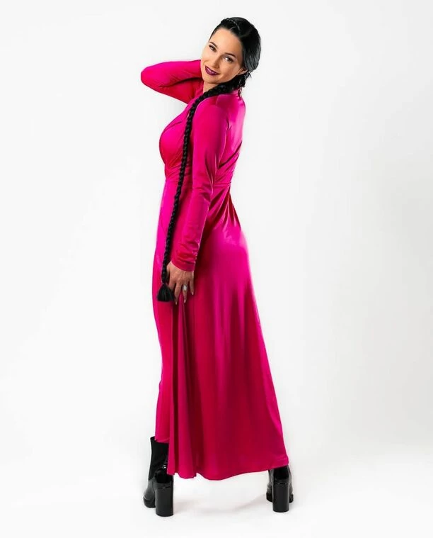 Emilia Sanecka z zespołu Daj to Głośniej gwiazdą Sylwestra Marzeń TVP Artystka disco polo opublikowała gorące zdjęcia i ważne informacje!