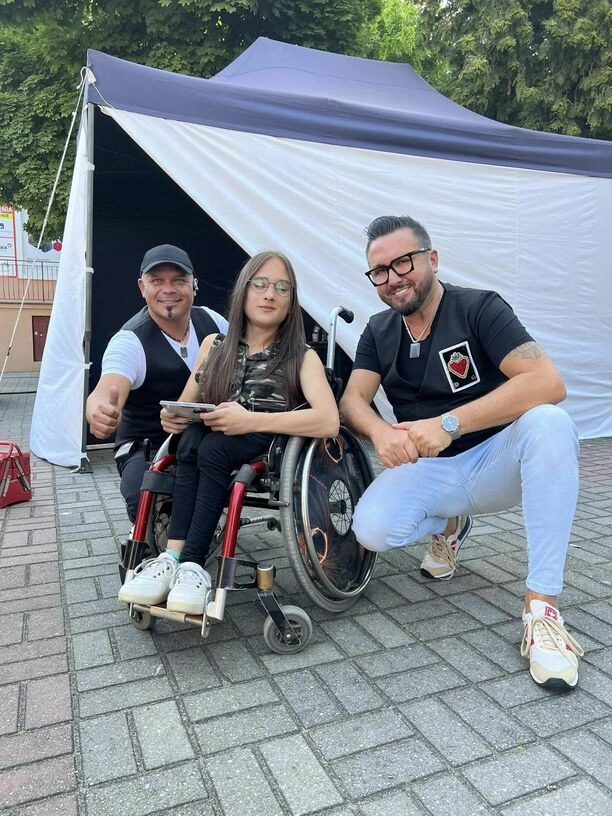 Kilka tysięcy osób na koncercie Andre w Łęczycy! Uwielbiana formacja disco polo rozgrzała tłum!