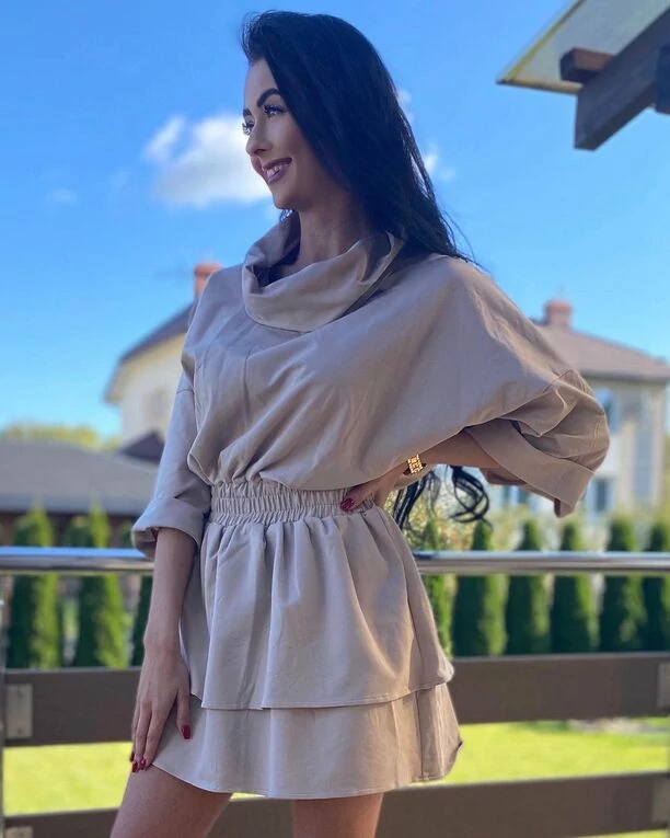 Piękna wokalistka zachwyca wyjątkową stylizacją! Te buty to hit każdej jesieni! 