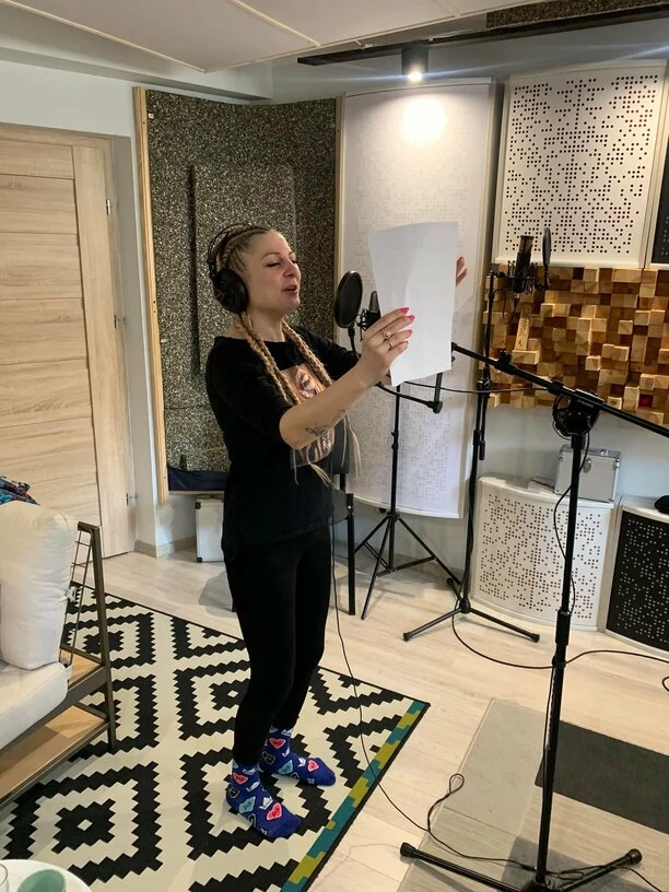 Magda Narożna w studio! Piękni i Młodzi chcą zaskoczyć swoich fanów! Zdradzili swoje plany muzyczne! 