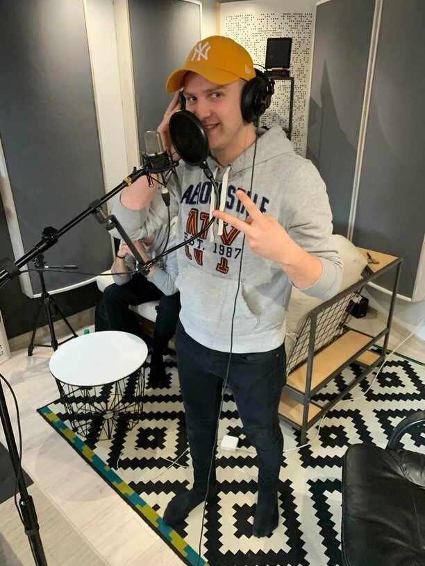 Magda Narożna w studio! Piękni i Młodzi chcą zaskoczyć swoich fanów! Zdradzili swoje plany muzyczne! 