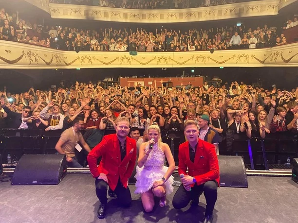 Światowa kariera Magdy Narożnej?! Gwiazda disco polo podbiła już Anglię co z karierą w Polsce?!