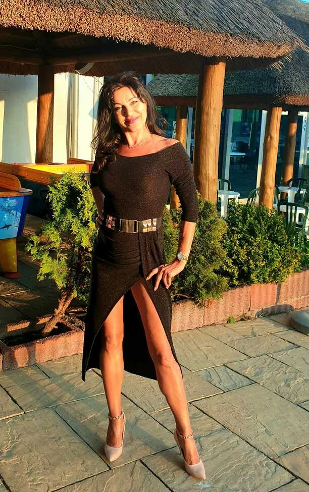 Znana wokalistka disco polo w olśniewającej stylizacji! Wygląda jak milion dolarów?! 