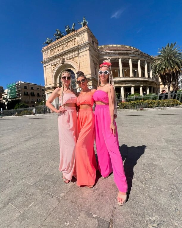 Gwiazdy disco polo Top Girls w Bikini We Włoszech: Koncert, Teledysk i Niezapomniane Chwile! Kobiety skradły SHOW! 