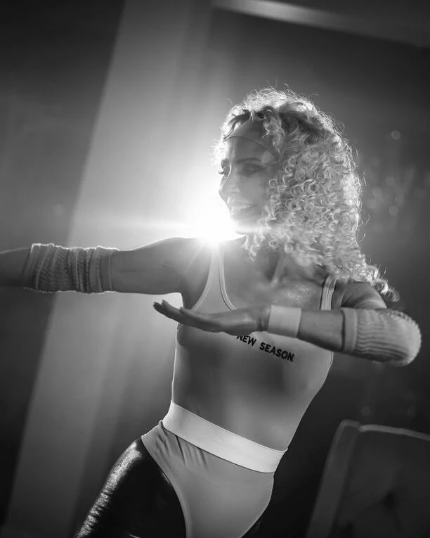 Znana wokalistka disco polo Elwira Mejk odkryła w sobie nastolatkę! Gwiazda zaskakuje tym, co trafiło do sieci! 