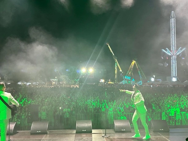 10-lecie zespołu Playboys na Pożegnaniu Lata w Iłowie! Niezapomniane emocje, tłumy pod sceną i gwiazdy disco polo

