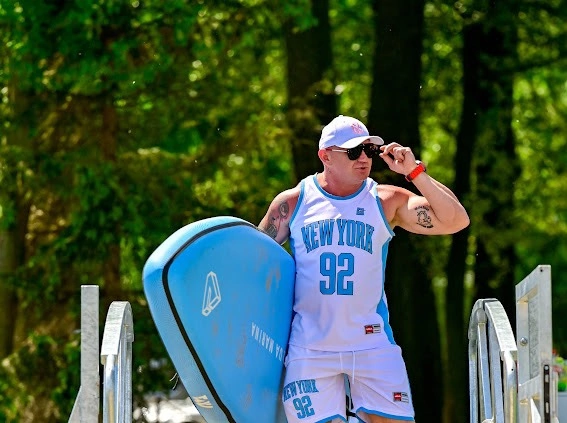 Pudzian Band prezentuje nowy utwór „Bujaj ciało„ - letnia uczta dla fanów! Mamy zdjęcia!