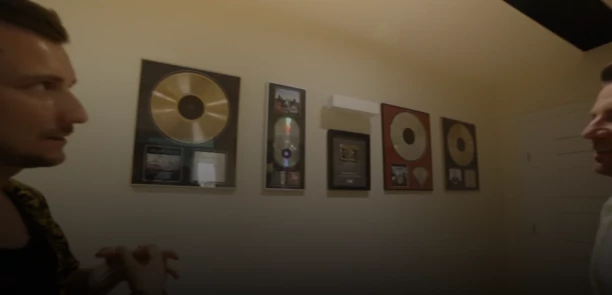 Co skrywa posiadłość uwielbianego gwiazdora disco polo?! Sylwester Gazda z formacji Power Play zdradził jak mieszka!