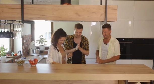 Co skrywa posiadłość uwielbianego gwiazdora disco polo?! Sylwester Gazda z formacji Power Play zdradził jak mieszka!