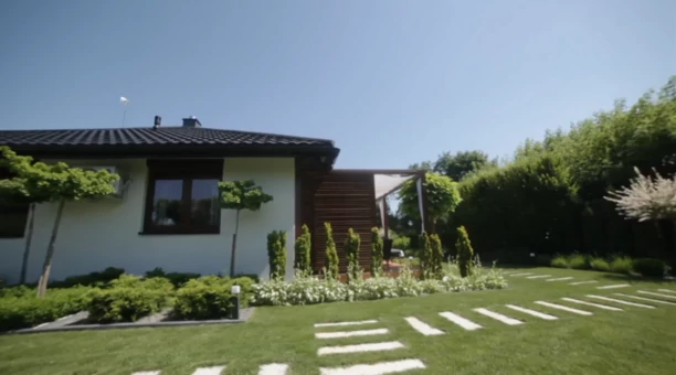 Co skrywa posiadłość uwielbianego gwiazdora disco polo?! Sylwester Gazda z formacji Power Play zdradził jak mieszka!