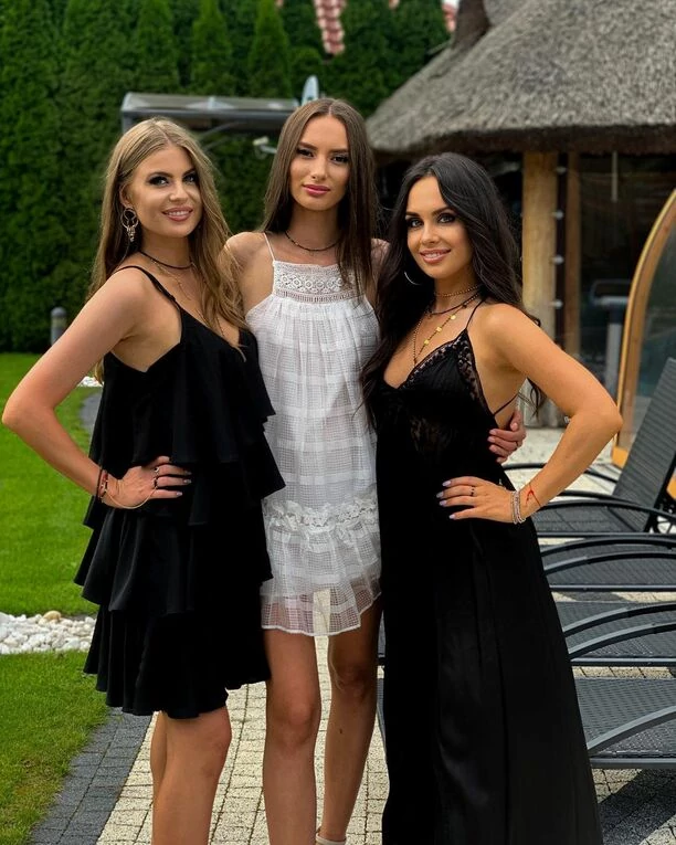 Nieziemskie wokalistki disco polo odważnie prezentują swoje ponętne ciało! Fani disco polo zachwyceni! 