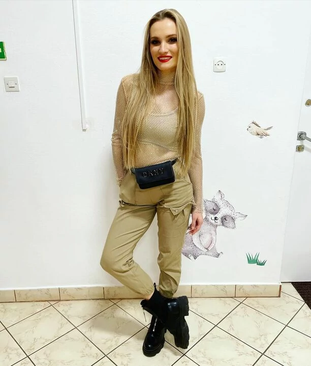 Popularna wokalistka disco polo zachwyca nienaganną figurą! Gwiazda pokazała zdjęcie z sali treningowej! 