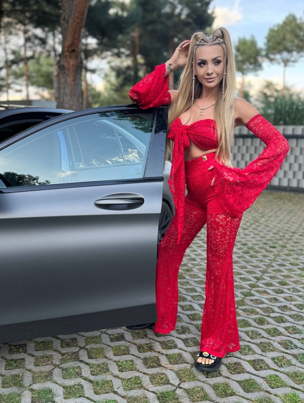 Plik Mega-gorace-fotki-Joanny-Naroznej-Opadna-Wam-szczeki-3.jpg