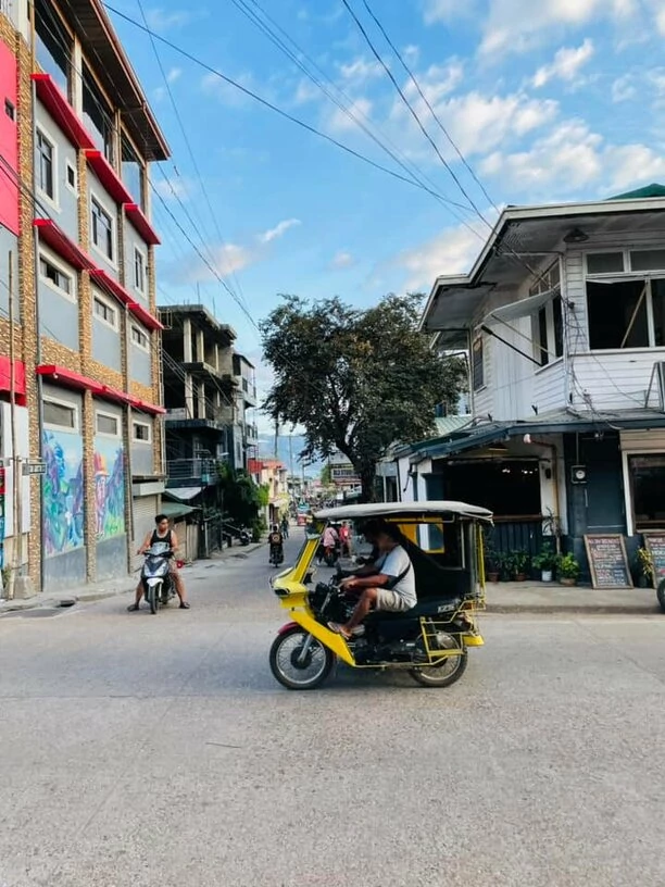 Marcin Kotyński: prezenter disco polo, którego spotkacie na całym świecie! Marcin to zapalony podróżnik.