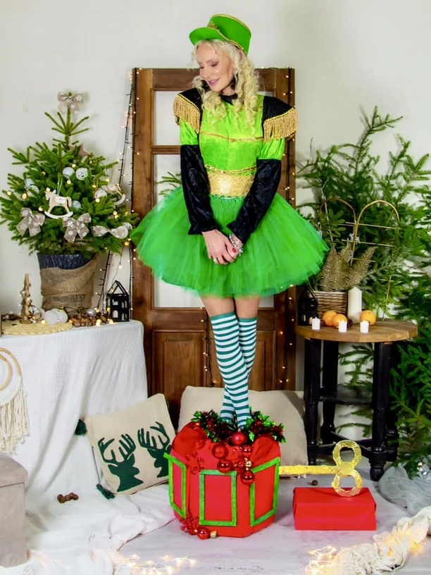 Elwira Mejk zachwyca mikołajkowym przebraniem – zobacz, jak wyglądała urocza liderka zespołu Mejk!

