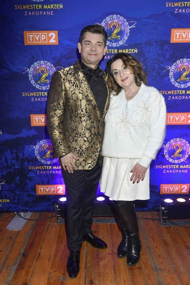 Wyglądała znakomicie! Danuta Martyniuk wspierała Zenka podczas Sylwestra! Gorące zdjęcia prosto z Zakopanego!