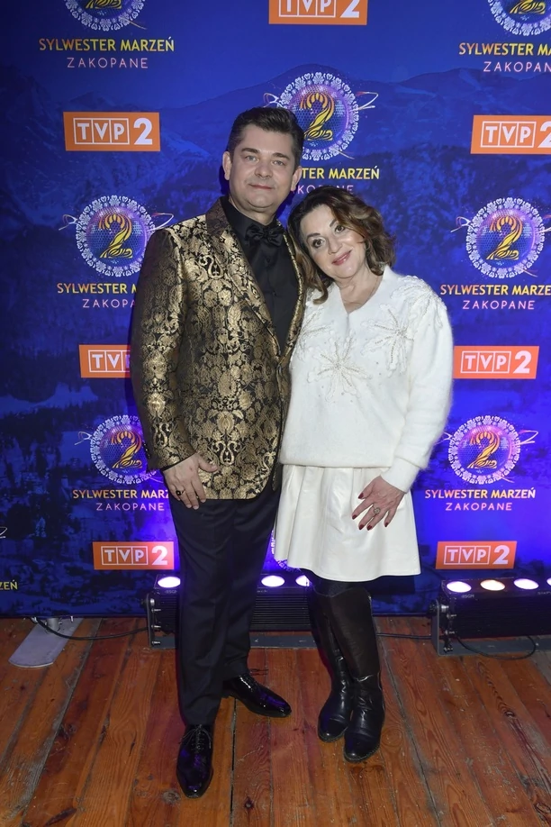 Wyglądała znakomicie! Danuta Martyniuk wspierała Zenka podczas Sylwestra! Gorące zdjęcia prosto z Zakopanego!