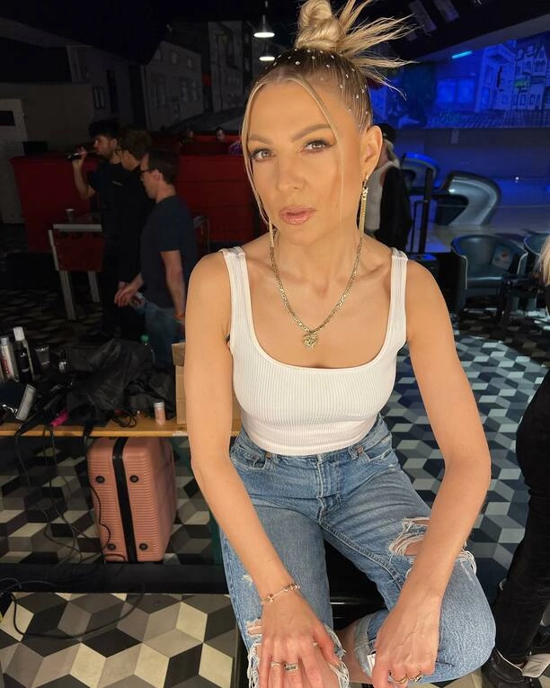 Magdalena Narożna Piękni i Młodzi wygląda jak nastolatka! Tak wygląda ikona muzyki disco polo