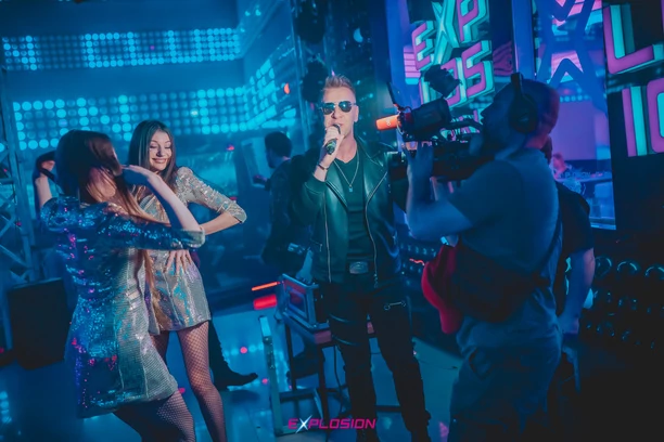 Zespół News w klubie Explosion w Warszawie - Koncert z okazji Dnia Kobiet pełen energii i niezapomnianych przebojów