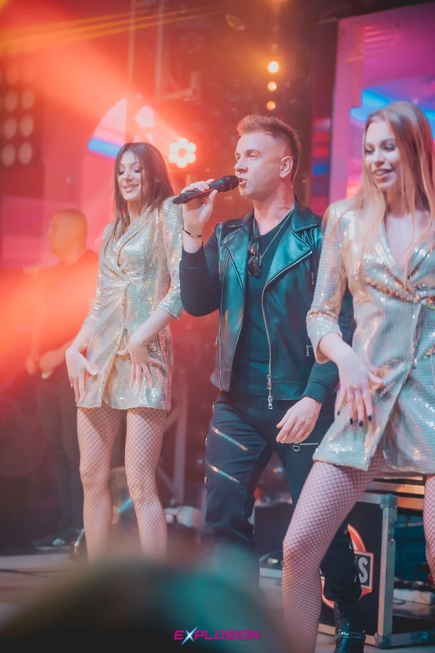 Zespół News w klubie Explosion w Warszawie - Koncert z okazji Dnia Kobiet pełen energii i niezapomnianych przebojów
