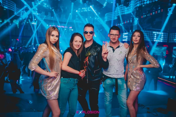 Zespół News w klubie Explosion w Warszawie - Koncert z okazji Dnia Kobiet pełen energii i niezapomnianych przebojów