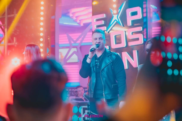 Zespół News w klubie Explosion w Warszawie - Koncert z okazji Dnia Kobiet pełen energii i niezapomnianych przebojów