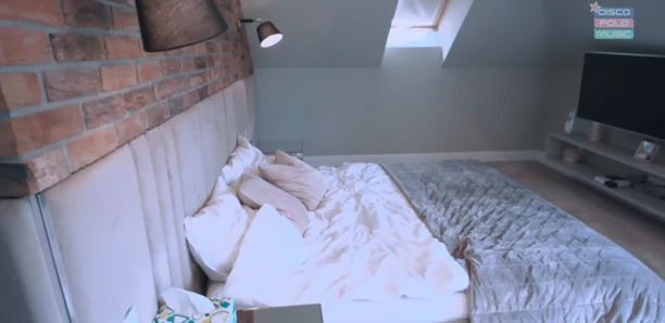 Tak mieszka Paweł Dudek - Czadoman! Dom popularnego gwiazdora zapiera dech w piersiach! Artysta ma własną galaktykę!
