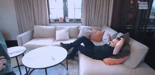 Tak mieszka Paweł Dudek - Czadoman! Dom popularnego gwiazdora zapiera dech w piersiach! Artysta ma własną galaktykę!
