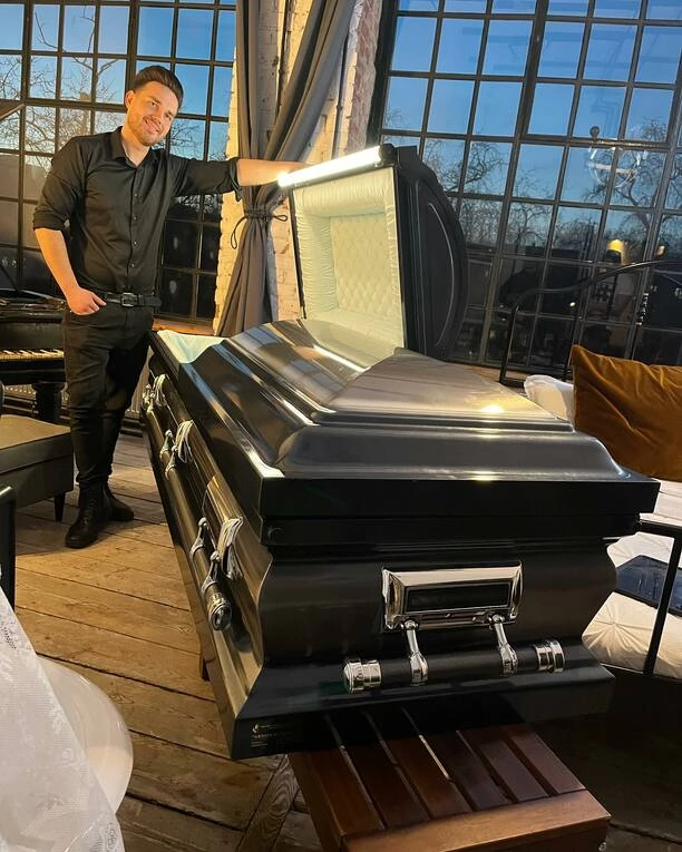 „Ś.P. Disco polo ..„ - nowy teledysk gwiazdy disco polo szokuje!