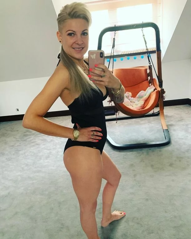 Szokujące zdjęcia Magdaleny Narożnej! Gwiazda disco polo pokazała się w samej bieliźnie! 