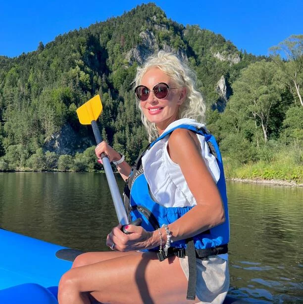 Błogie chwile znanej wokalistki disco polo! Zobaczcie jak Elwira Mejk relaksuje się w polskich górach!