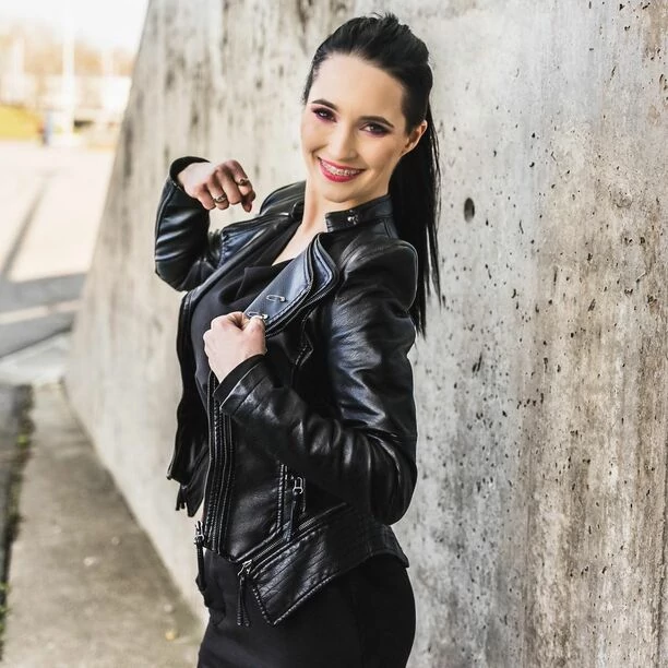 Co za ciało! Przepiękna Emilka z Daj To Głośniej zachwyca swoją urodą! Gwiazda disco polo kusi w sieci!