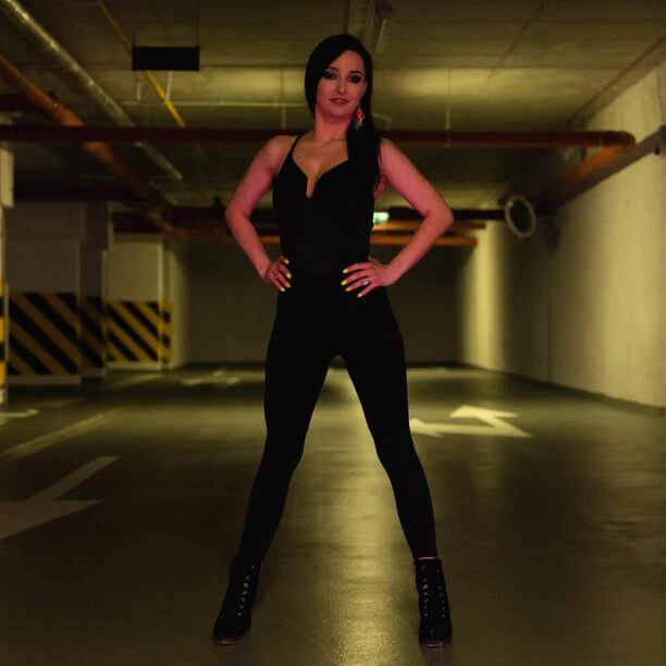 Co za ciało! Przepiękna Emilka z Daj To Głośniej zachwyca swoją urodą! Gwiazda disco polo kusi w sieci!