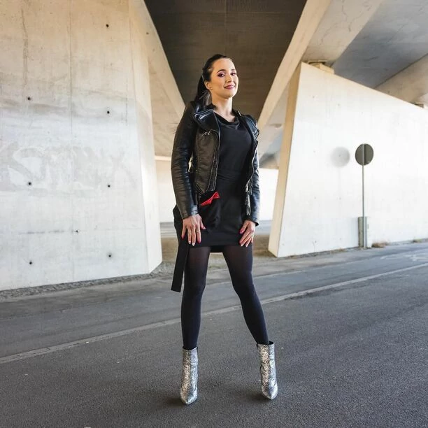 Co za ciało! Przepiękna Emilka z Daj To Głośniej zachwyca swoją urodą! Gwiazda disco polo kusi w sieci!