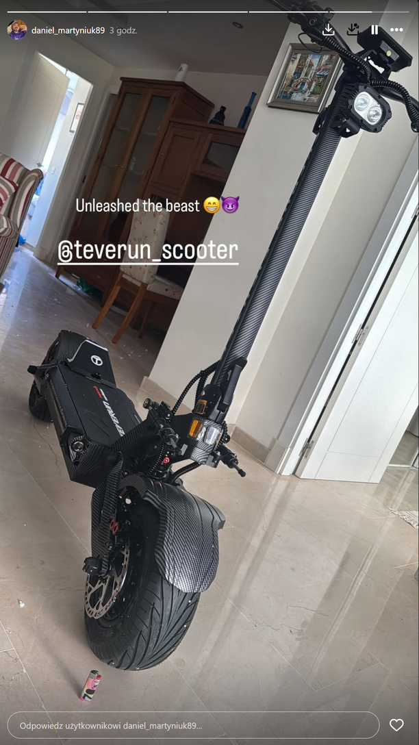 Plik Daniel-Martyniuk-pochwalil-sie-hulajnoga-elektryczna-1.jpg