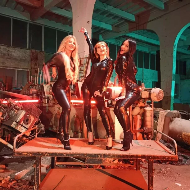 Okrzyknięto ją królową! Znana wokalistka disco polo zasiadła na tronie! Internauci pod wrażeniem! 