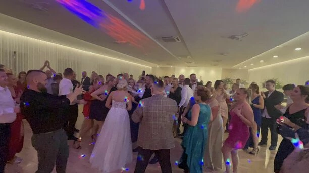 Andre na weselu Magdy i Bartosza! Zobaczcie zdjęcia! Para młoda i goście bawili się świetnie!