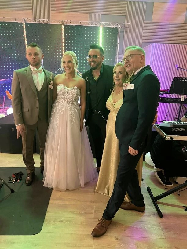 Andre na weselu Magdy i Bartosza! Zobaczcie zdjęcia! Para młoda i goście bawili się świetnie!