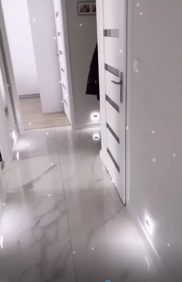 W domu gwiazdy disco polo nie brakuje również ciekawego oświetlenia 