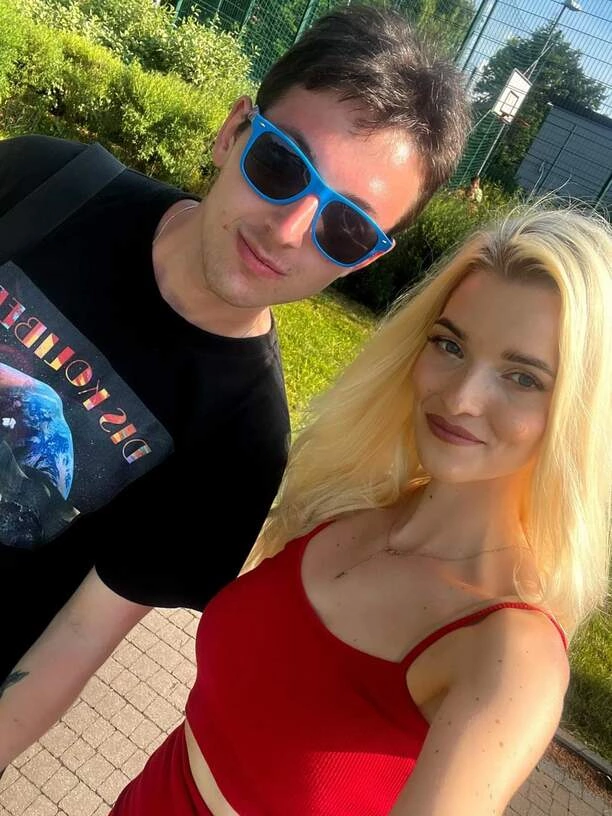 DisKoliber podbije tym rynek disco polo?! Zespół postawił na innowacyjne brzmienie i wyjątkową ekipę. Pomaga mu znany artysta! 