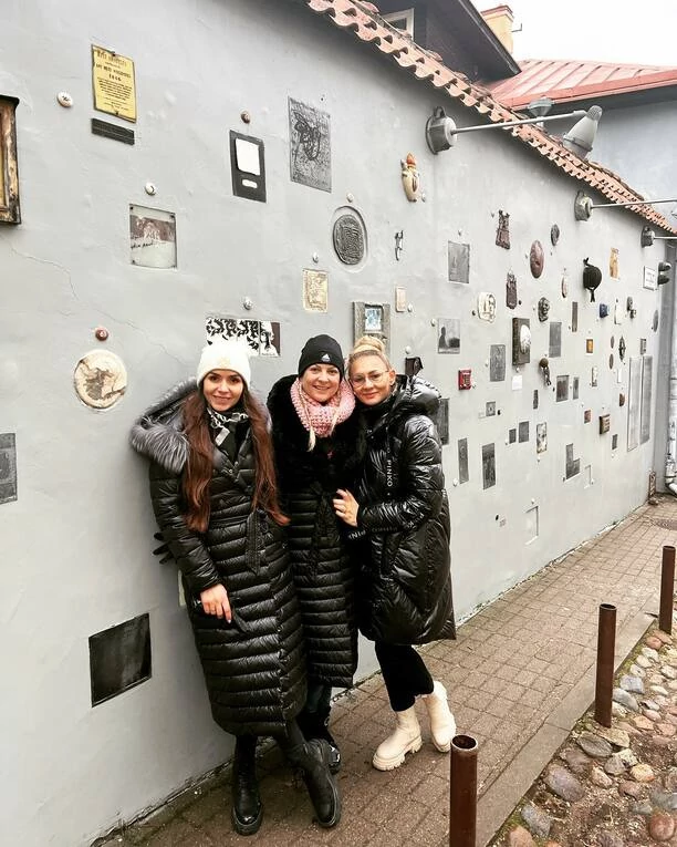 Magdalena Narożna opuściła kraj! Tak gwiazda disco polo promuje disco polo w Wilnie.